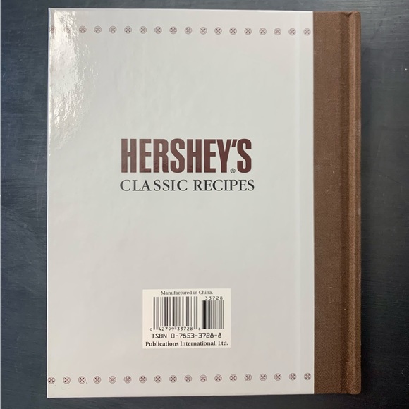 Hershey's Classic Recipes Cookbook - Picture 2 of 5